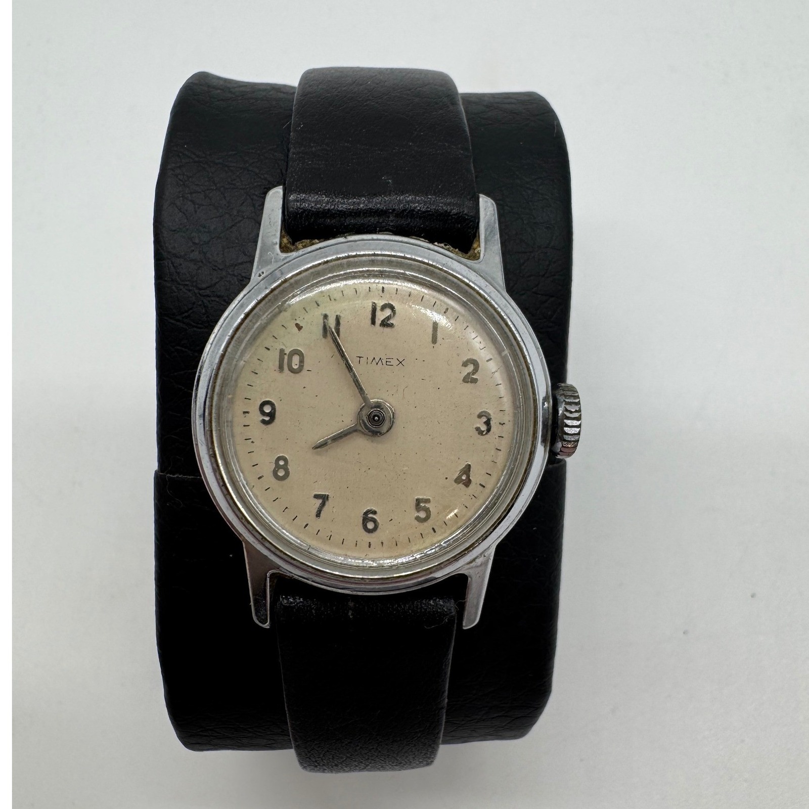 Vintage Timex Manual Wind Watch Cream Dial Silver Tone For Parts Repair 25mm